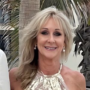 Meet your Posher, Debra